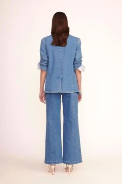 PAINTER PANT | MEDIUM WASH 10 PAINTER PANT | MEDIUM WASH -fashion 038 00973 web e844eaa8 d14a 41ed 932d f4fcf4a155f1