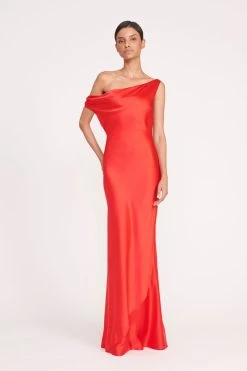 ASHANTI DRESS | RED ROSE 11 ASHANTI DRESS | RED ROSE -fashion 127 ASHANTI DRESS SPICY RED 0886 web