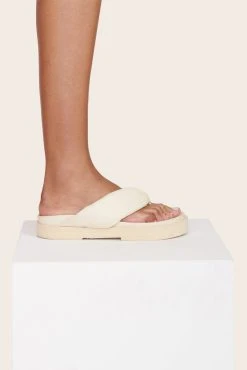 DAHLIA PLATFORM | CREAM -fashion DAHLIA PLATFORM CREAM 1 web