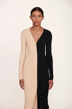 SHOKO SWEATER | BUFF BLACK 9 SHOKO SWEATER | BUFF BLACK -fashion Dana Dress Buff Black 3 Looks 025 edit web