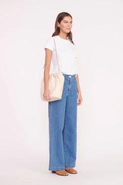 VALENTINA BUCKET BAG | CREAM -fashion RENAME JEANS WHITE TSHIRT BAGS 02129 web
