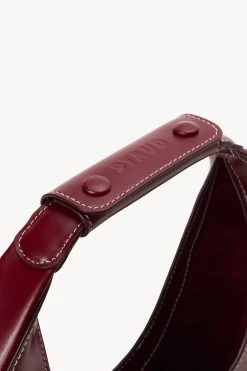 MOON BAG | RASPBERRY -fashion STAUD MOON BAG BORDEAUX HOLIDAY 22 ECOM 3