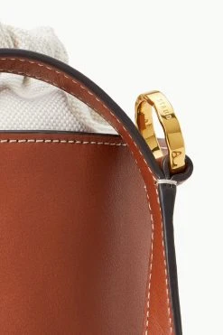 WATER BOTTLE BAG | TAN -fashion STAUD WATERBOTTLE BAG TAN SUPF 23 ECOM 3