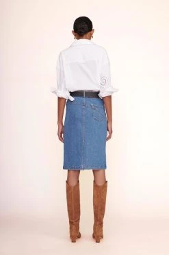 SWIRL BUCKLE BELT | BLACK -fashion emersyn top white 00637 web