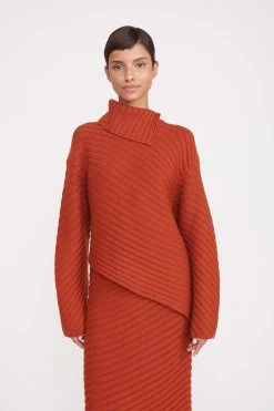 ENGRAVE SWEATER | CINNAMON