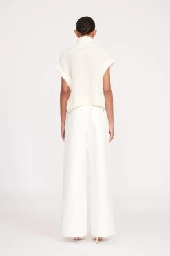 GRAYSON PANT | WHITE VEGAN PATENT -fashion fall 23 1291 web 2d16cd0a 6dab 4b17 9e9c 90d97f778686