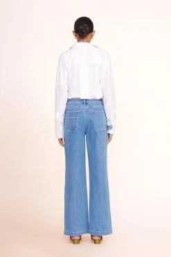 PAYTON TOP | WHITE -fashion payton top white painter pant medium wash 00969 web